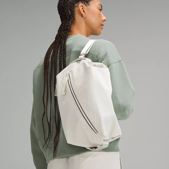 Lululemon - Fast Track Bag 2.0 10L - NWT main image 7